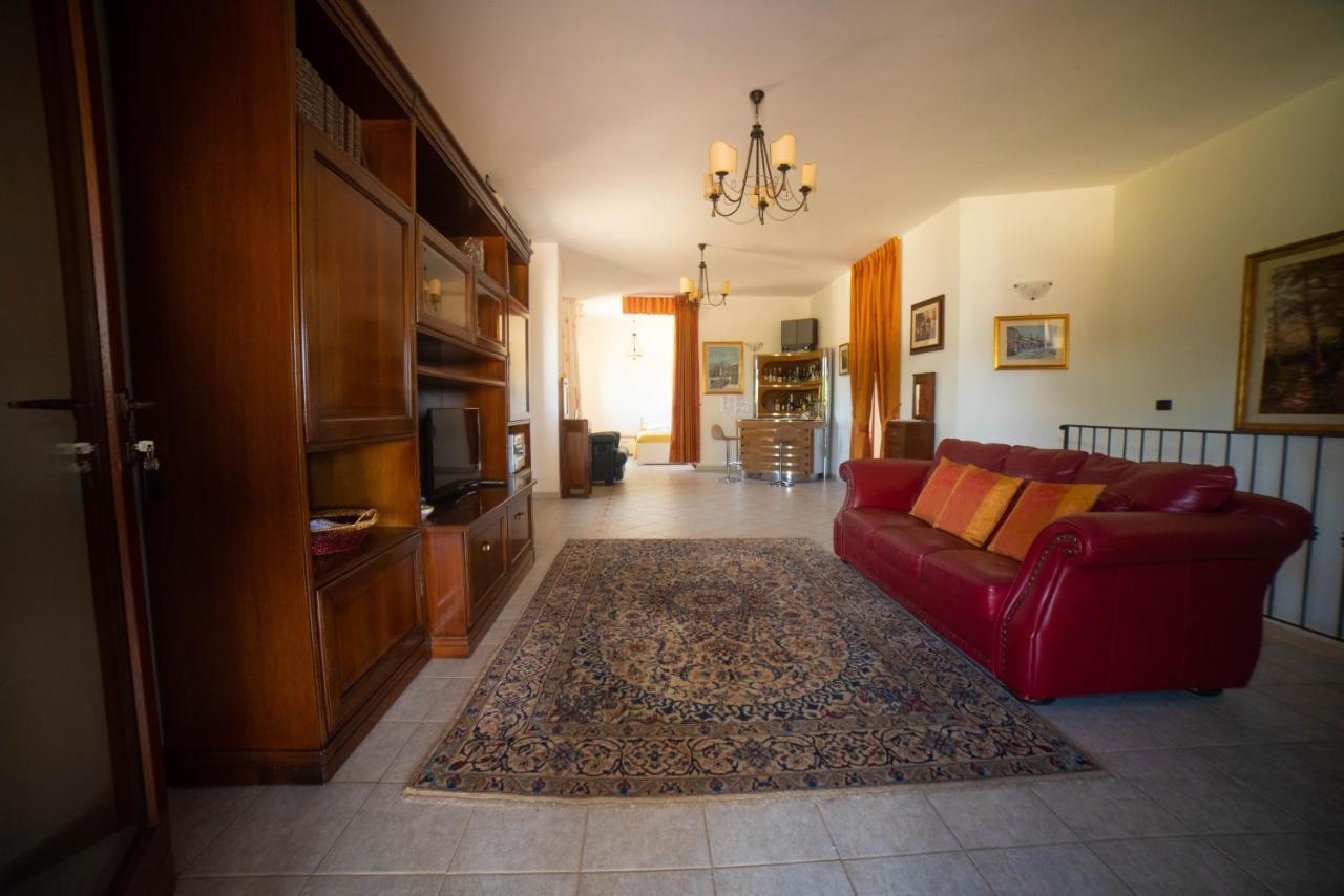 Villa Patrizia-Luxury Villa موتولا المظهر الخارجي الصورة